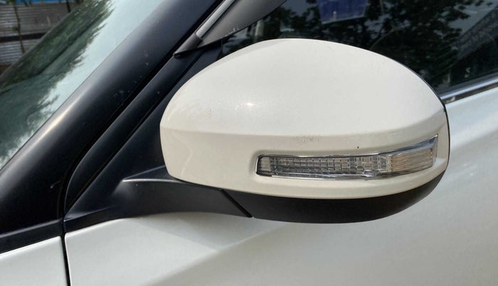 2018 Maruti Vitara Brezza ZDI, Diesel, Manual, 94,565 km, Left rear-view mirror - Mirror motor not working