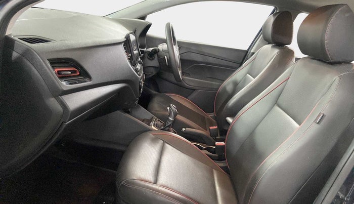 2021 Hyundai Verna SX (O) 1.0 TURBO DCT, Petrol, Automatic, 39,795 km, Right Side Front Door Cabin