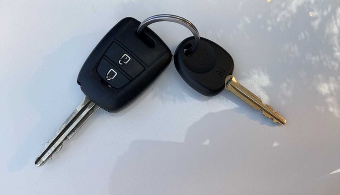 2018 Hyundai Grand i10 SPORTZ (O) 1.2 KAPPA VTVT, Petrol, Manual, 56,487 km, Key Close Up