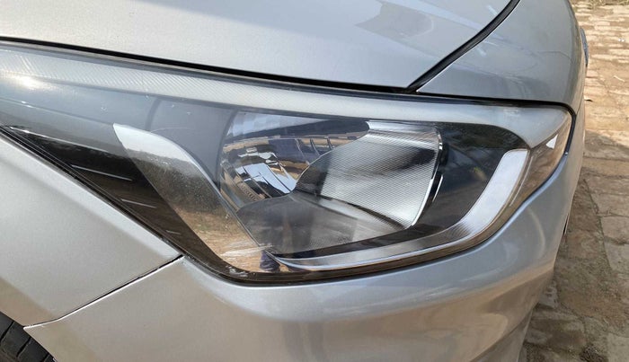 2018 Hyundai Elite i20 MAGNA EXECUTIVE 1.2, Petrol, Manual, 29,885 km, Right headlight - Minor scratches