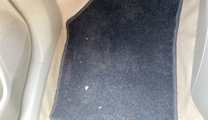 2019 Maruti Dzire VXI, Petrol, Manual, 16,034 km, Flooring - Minor discolouration