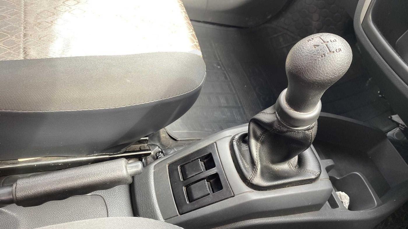 2016 Maruti Alto 800 LXI, Petrol, Manual, 27,344 km, Gear Lever