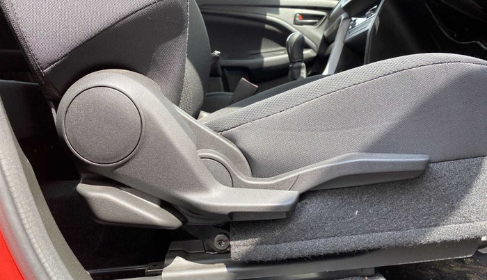 2023 Maruti BREZZA VXI SMART HYBRID, Petrol, Manual, 4,486 km, Driver Side Adjustment Panel