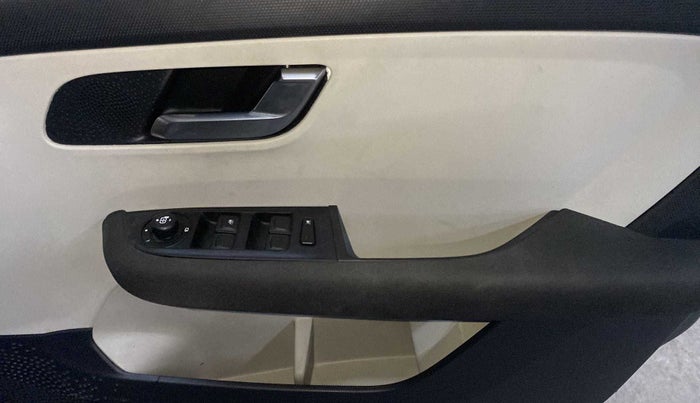 2022 Tata ALTROZ XZA PLUS, Petrol, Automatic, 6,073 km, Driver Side Door Panels Control
