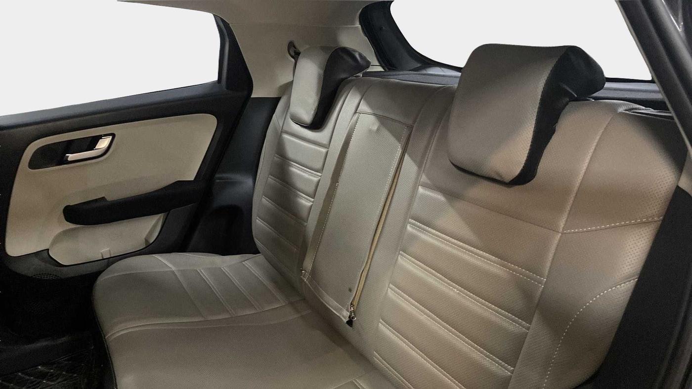 2022 Tata ALTROZ XZA PLUS, Petrol, Automatic, 6,073 km, Right Side Rear Door Cabin