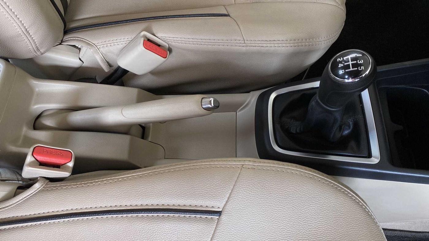 2022 Maruti Dzire VXI, Petrol, Manual, 17,639 km, Gear Lever