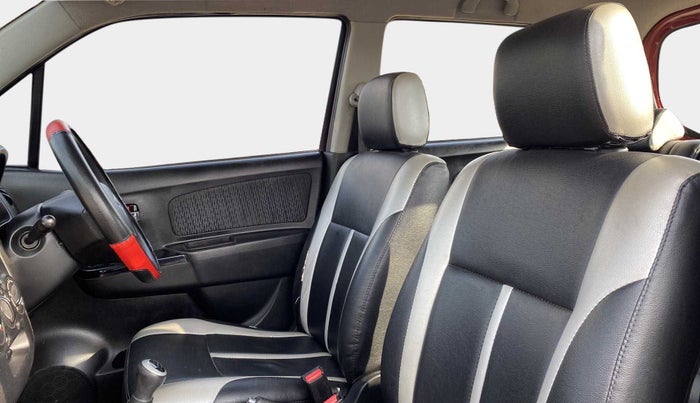 2013 Maruti Wagon R Stingray VXI, Petrol, Manual, 66,341 km, Right Side Front Door Cabin