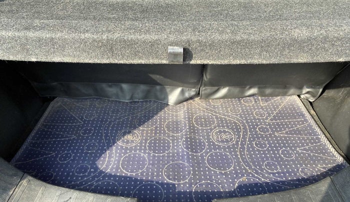 2013 Maruti Wagon R Stingray VXI, Petrol, Manual, 66,341 km, Boot Inside
