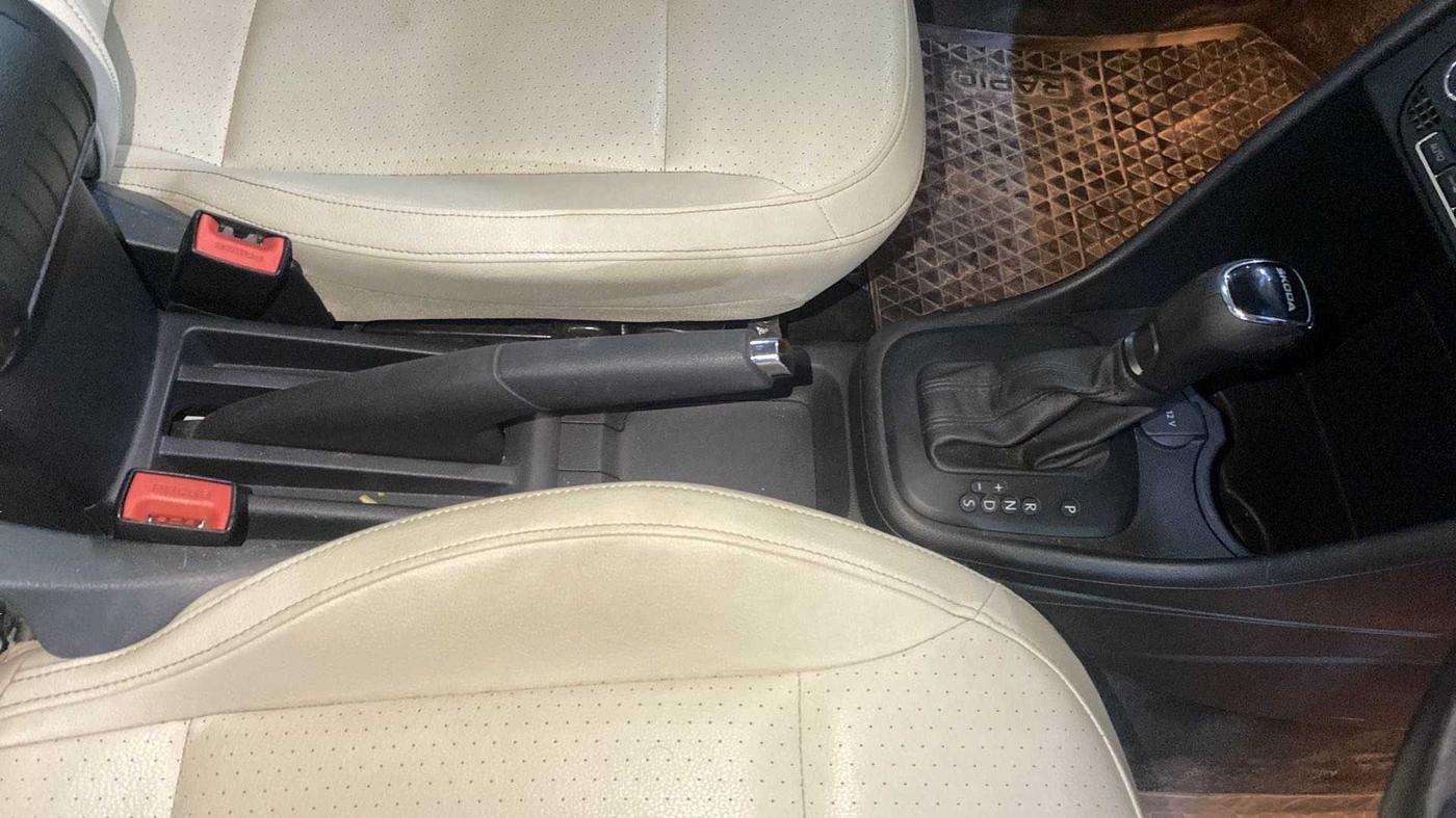 2021 Skoda Rapid STYLE AT TSI, Petrol, Automatic, 40,730 km, Gear Lever