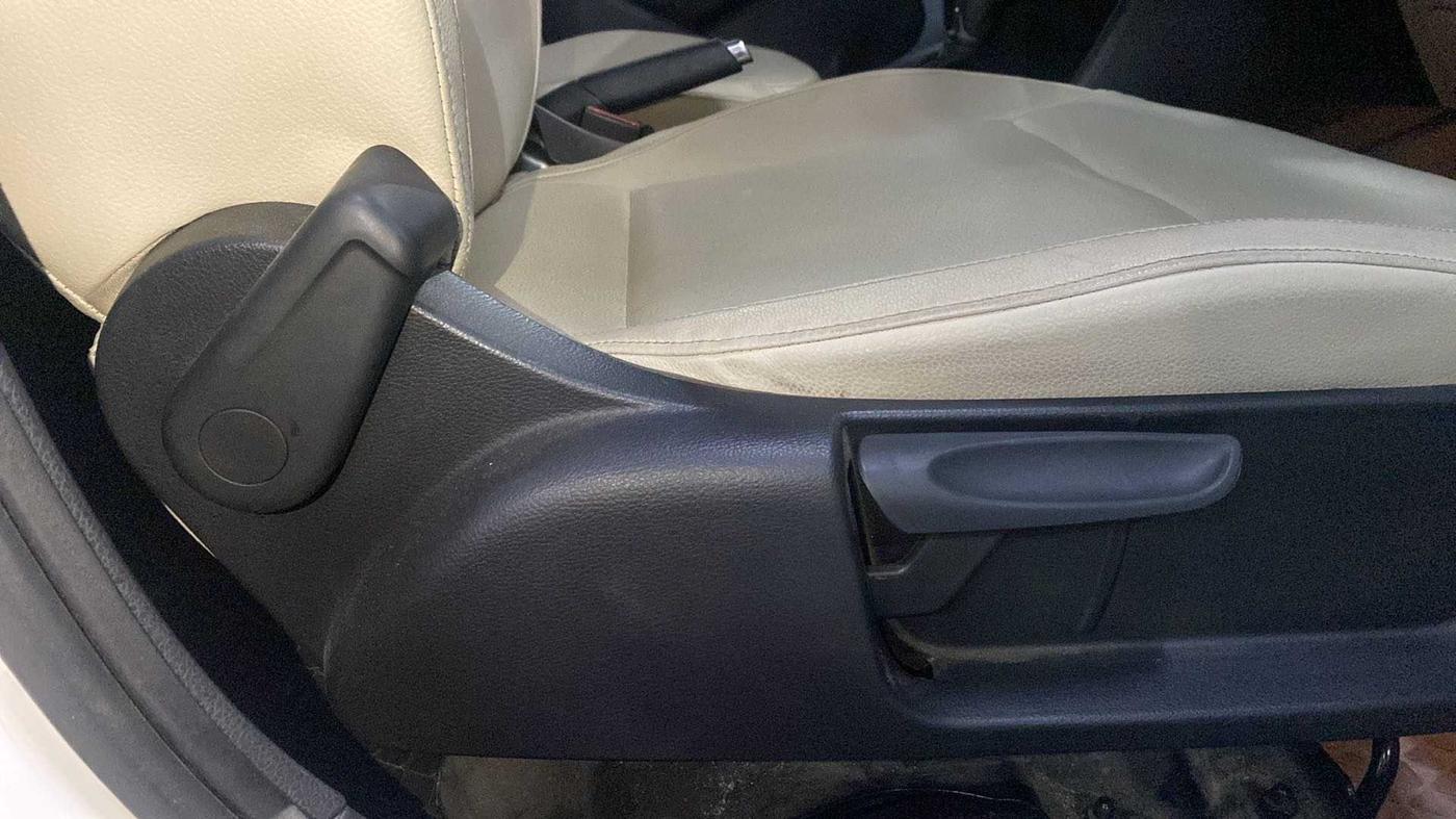 2021 Skoda Rapid STYLE AT TSI, Petrol, Automatic, 40,730 km, Driver Side Adjustment Panel