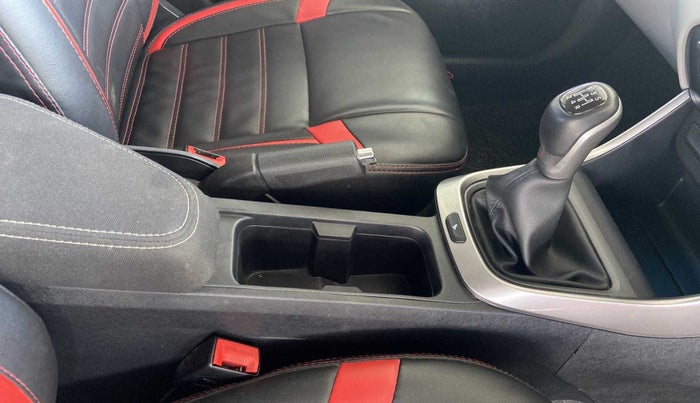 2021 Tata ALTROZ XZ PETROL, Petrol, Manual, 24,176 km, Gear Lever