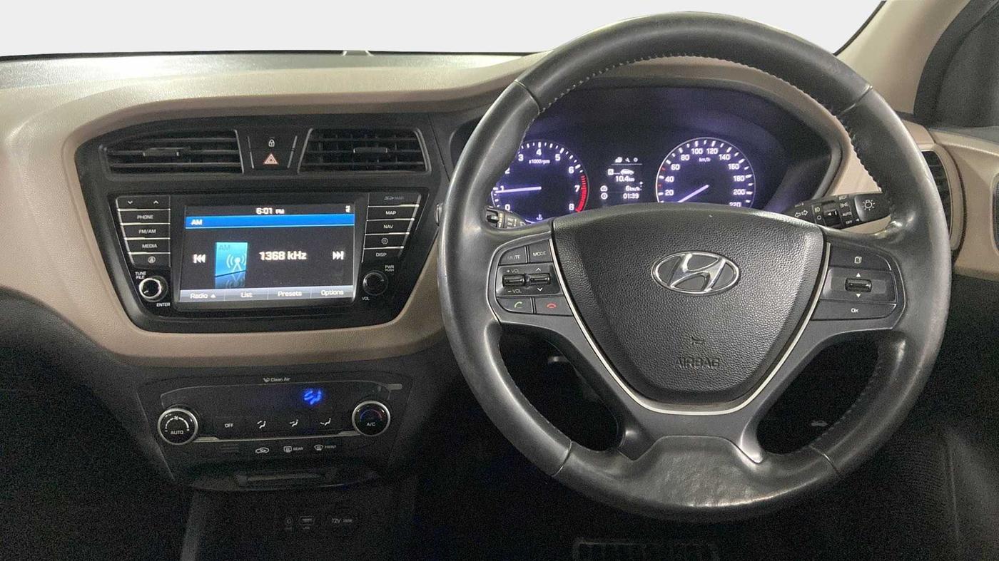 2016 Hyundai Elite i20 ASTA 1.2 (O), Petrol, Manual, 41,501 km, Steering Wheel Close Up