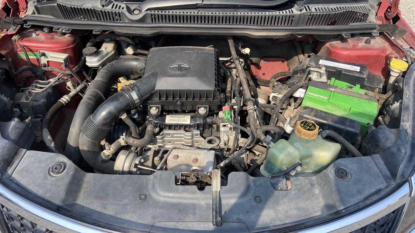 2019 Tata NEXON XZ PLUS PETROL DUAL TONE, Petrol, Manual, 38,585 km, Open Bonet