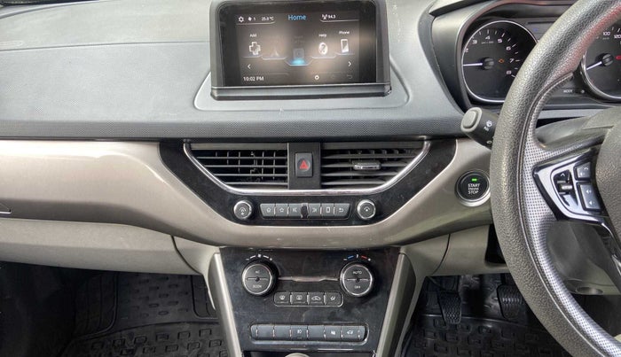 2019 Tata NEXON XZ PLUS PETROL DUAL TONE, Petrol, Manual, 38,585 km, Air Conditioner