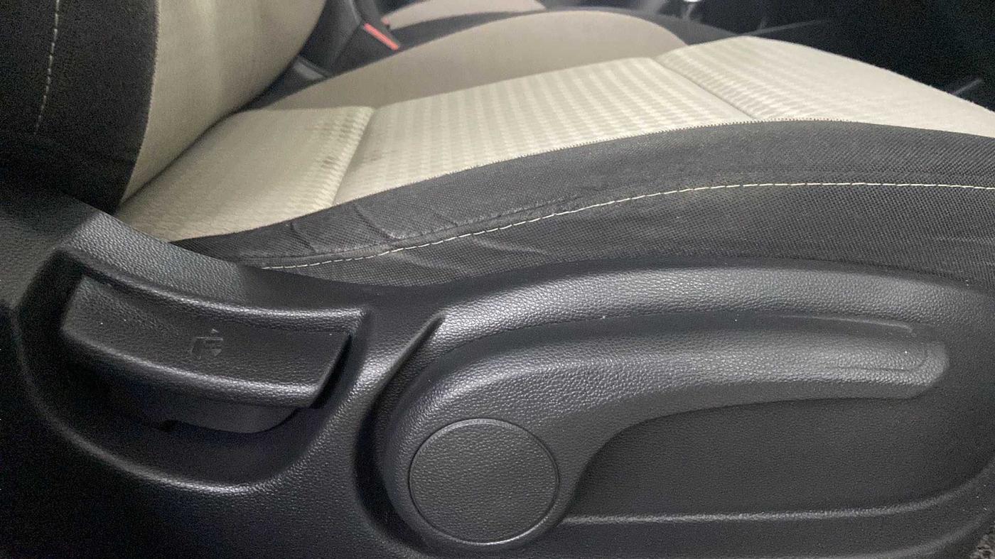 2018 Hyundai Elite i20 ASTA 1.2 (O), Petrol, Manual, 28,578 km, Driver Side Adjustment Panel