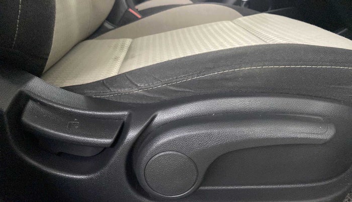 2018 Hyundai Elite i20 ASTA 1.2 (O), Petrol, Manual, 28,578 km, Driver Side Adjustment Panel