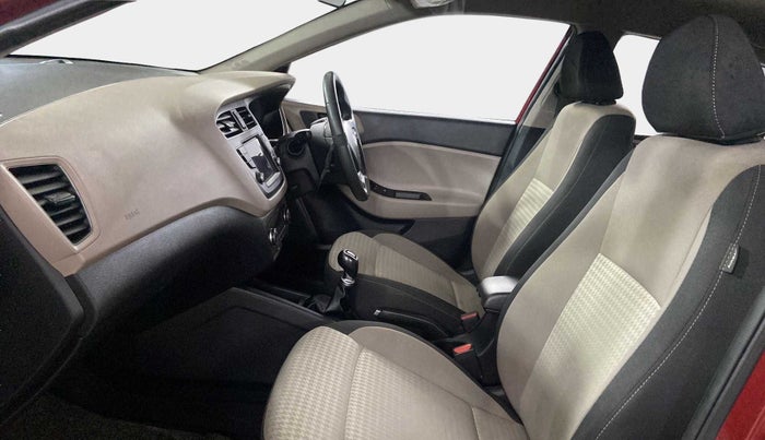 2018 Hyundai Elite i20 ASTA 1.2 (O), Petrol, Manual, 28,578 km, Right Side Front Door Cabin