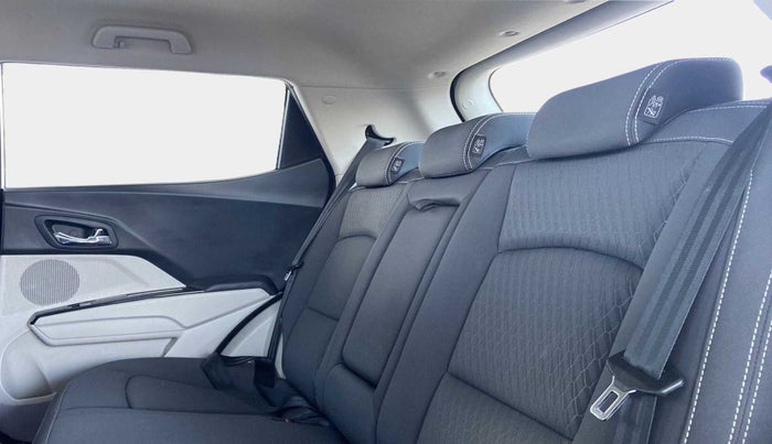 2019 Mahindra XUV300 W8 1.5 DIESEL, Diesel, Manual, 45,282 km, Right Side Rear Door Cabin