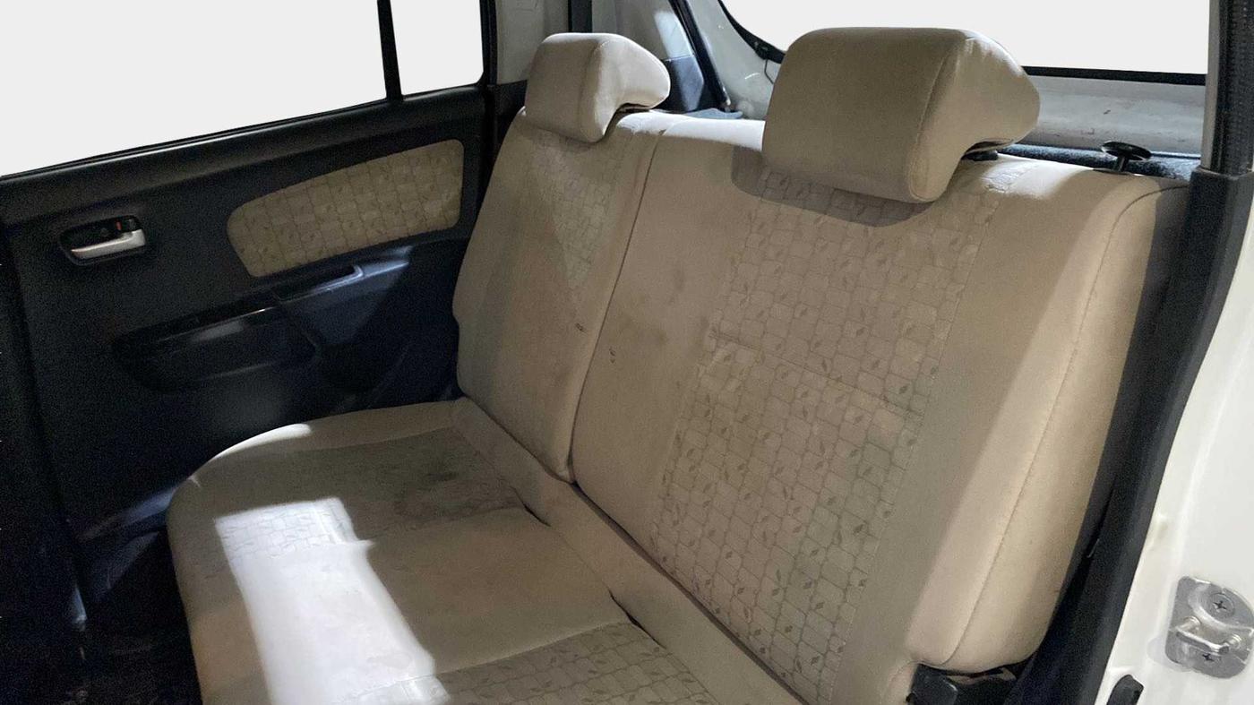 2017 Maruti Wagon R 1.0 VXI, CNG, Manual, 75,331 km, Right Side Rear Door Cabin