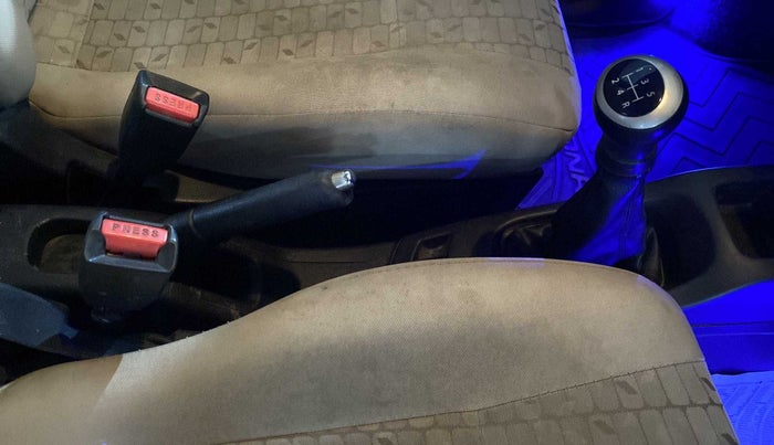 2017 Maruti Wagon R 1.0 VXI, CNG, Manual, 75,331 km, Gear Lever
