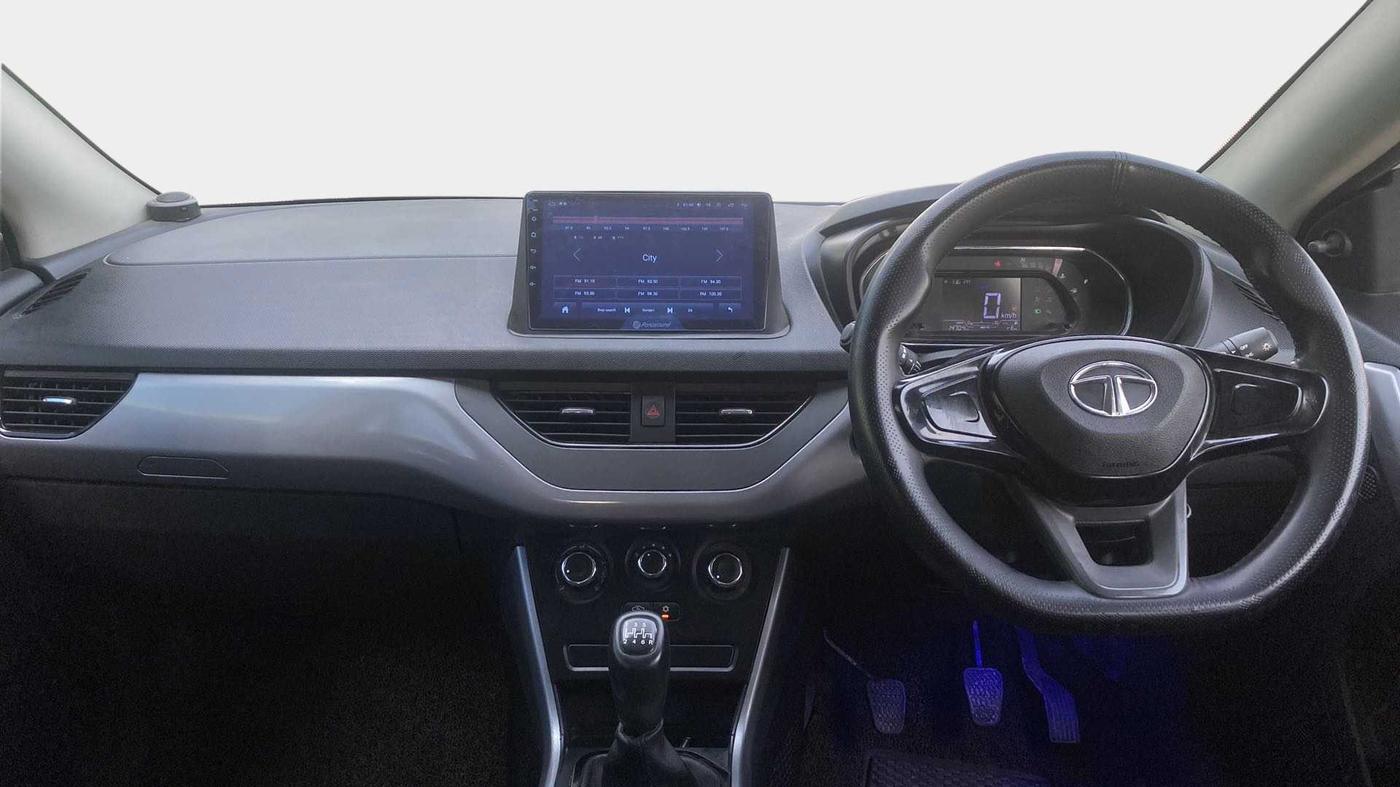 2021 Tata NEXON XE PETROL, Petrol, Manual, 14,701 km, Dashboard