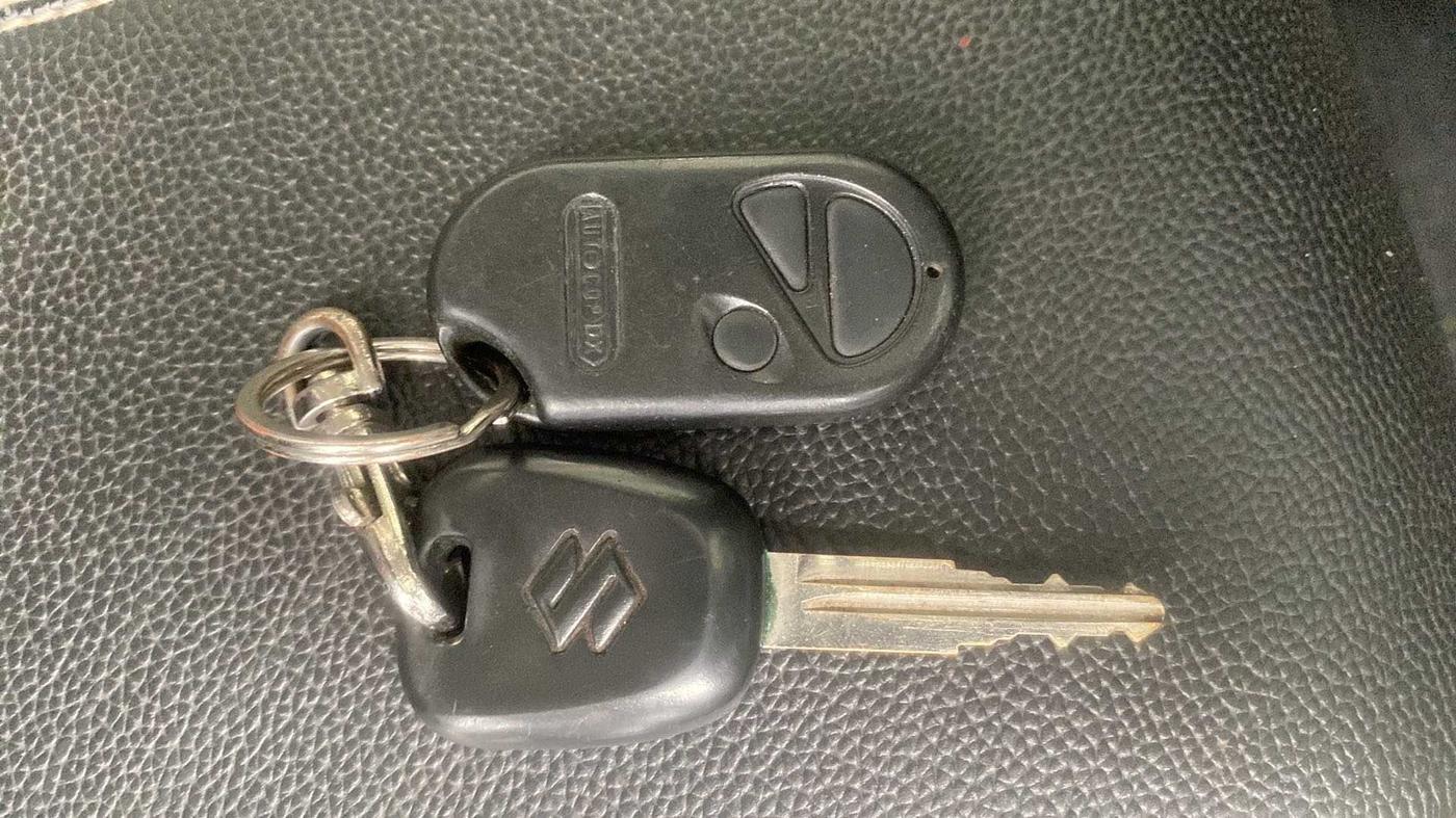 2013 Maruti Alto 800 LXI, Petrol, Manual, 60,597 km, Key Close Up
