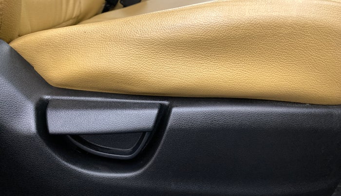 2020 Hyundai NEW SANTRO SPORTZ MT, Petrol, Manual, 31,576 km, Driver Side Adjustment Panel