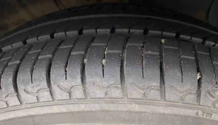 2020 Hyundai NEW SANTRO SPORTZ MT, Petrol, Manual, 31,576 km, Right Front Tyre Tread