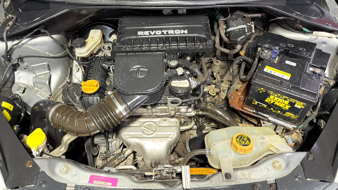 2018 Tata Tiago XM PETROL, Petrol, Manual, 47,355 km, Engine View