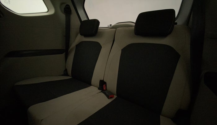 2022 Renault TRIBER RXT, Petrol, Manual, 27,395 km, Third Seat Row ( optional )