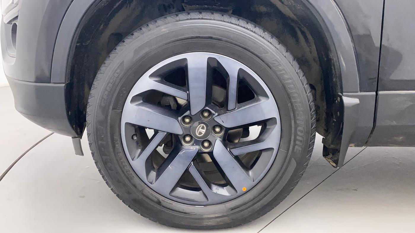 2021 Tata Harrier XZA PLUS 2.0L DARK EDITION, Diesel, Automatic, 54,180 km, Left Front Wheel