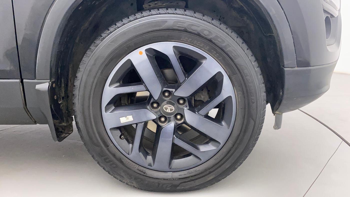 2021 Tata Harrier XZA PLUS 2.0L DARK EDITION, Diesel, Automatic, 54,180 km, Right Front Wheel