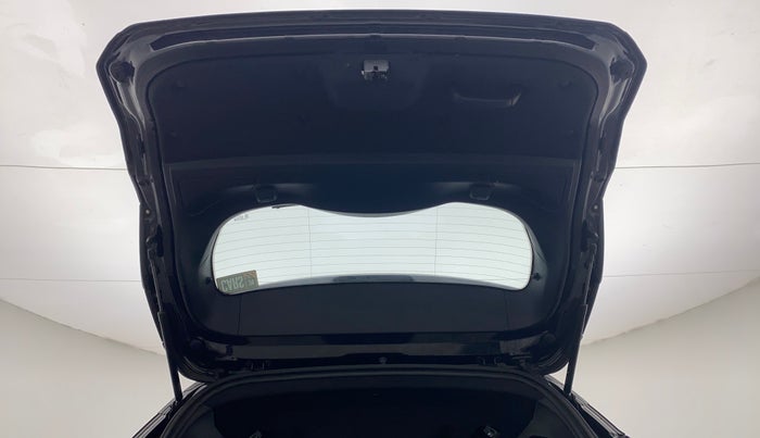 2021 Tata Harrier XZA PLUS 2.0L DARK EDITION, Diesel, Automatic, 54,180 km, Boot Door Open