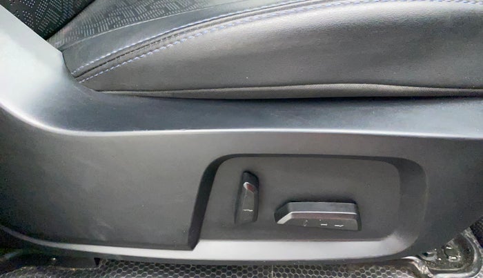 2021 Tata Harrier XZA PLUS 2.0L DARK EDITION, Diesel, Automatic, 54,180 km, Driver Side Adjustment Panel