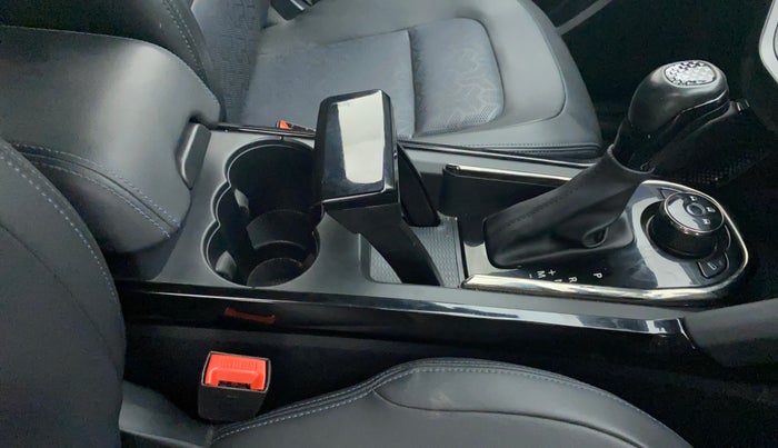 2021 Tata Harrier XZA PLUS 2.0L DARK EDITION, Diesel, Automatic, 54,180 km, Gear Lever