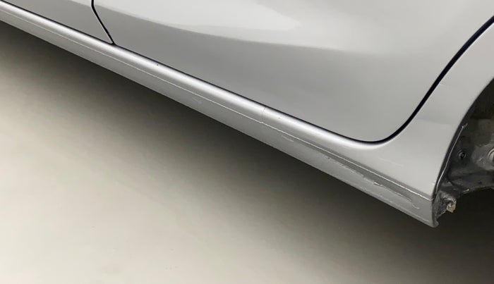 2020 Honda Amaze 1.2L I-VTEC E, Petrol, Manual, 43,110 km, Left running board - Slightly dented