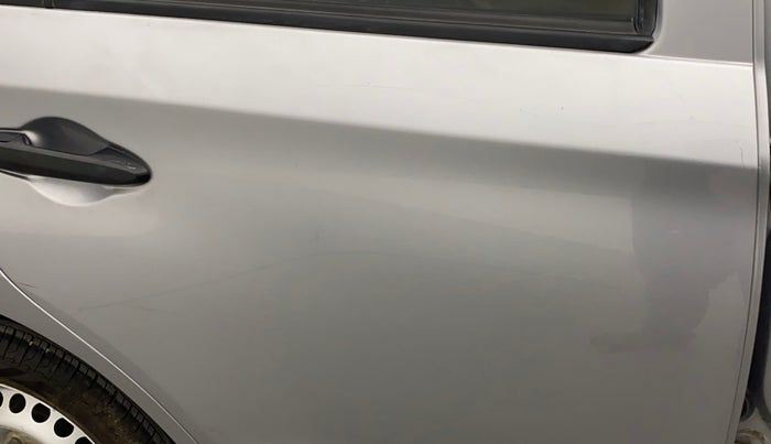 2020 Honda Amaze 1.2L I-VTEC E, Petrol, Manual, 43,110 km, Right rear door - Minor scratches