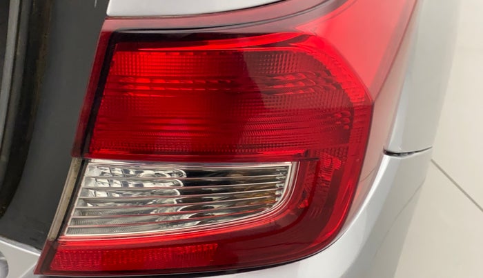 2020 Honda Amaze 1.2L I-VTEC E, Petrol, Manual, 43,110 km, Right tail light - Minor scratches