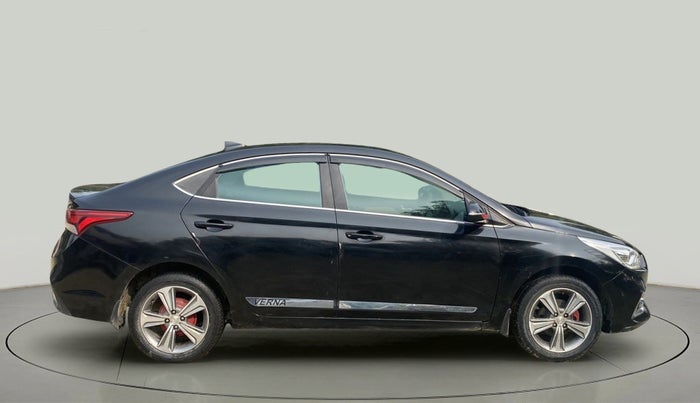 2017 Hyundai Verna 1.6 VTVT SX, Petrol, Manual, 45,944 km, Right Side View