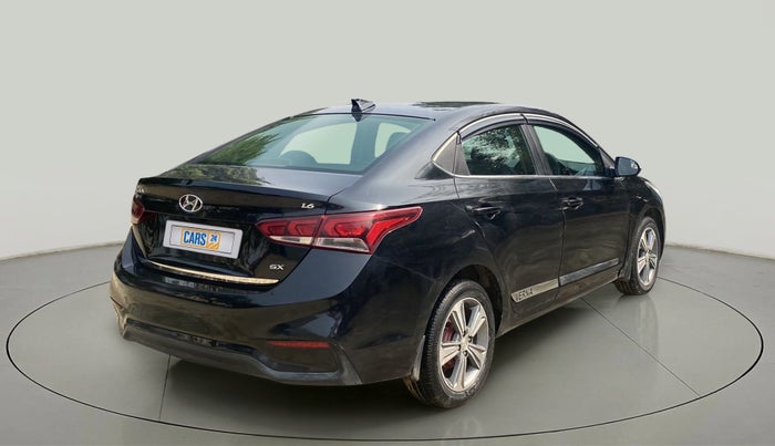 2017 Hyundai Verna 1.6 VTVT SX, Petrol, Manual, 45,944 km, Right Back Diagonal