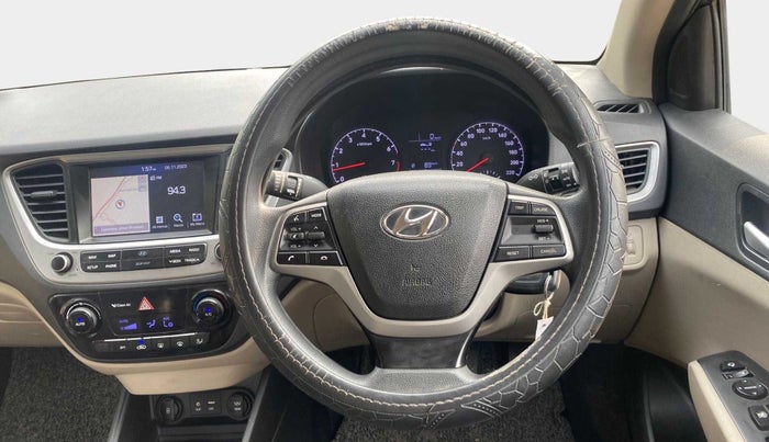 2017 Hyundai Verna 1.6 VTVT SX, Petrol, Manual, 45,944 km, Steering Wheel Close Up