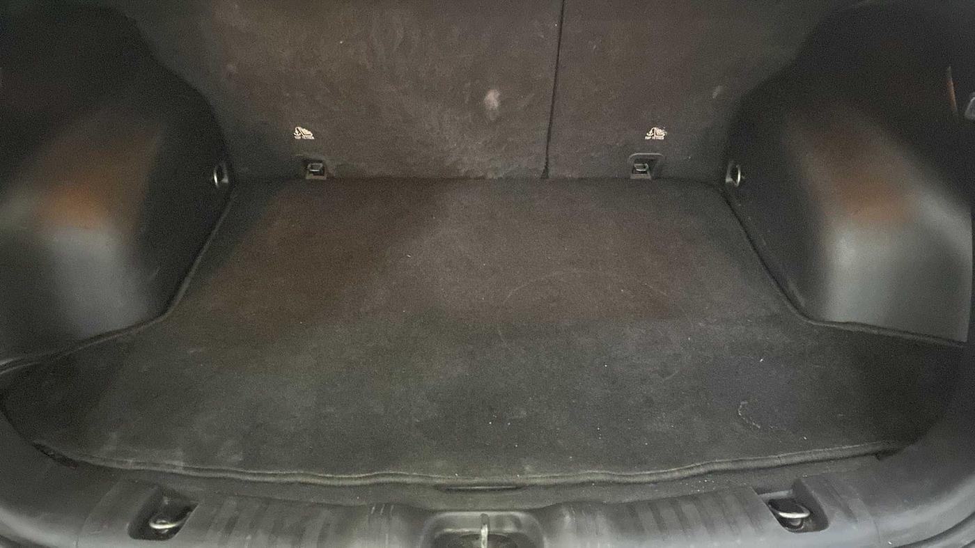 2019 Jeep Compass SPORT PLUS 1.4 PETROL, Petrol, Manual, 66,656 km, Boot Inside