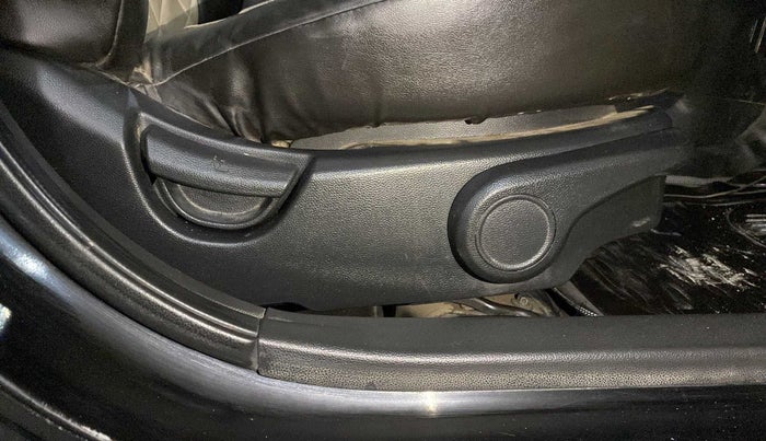 2014 Hyundai Xcent S 1.2, Petrol, Manual, 70,274 km, Driver Side Adjustment Panel