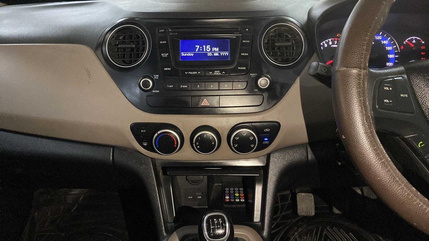 2014 Hyundai Xcent S 1.2, Petrol, Manual, 70,274 km, Air Conditioner