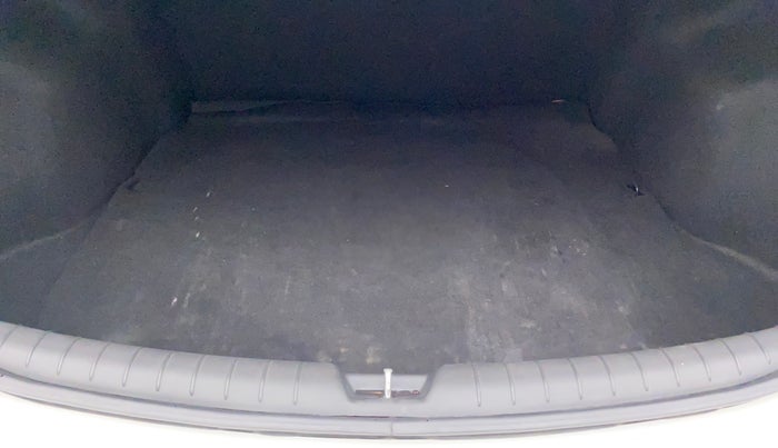 2021 Hyundai Verna SX (O) 1.5 VTVT IVT, Petrol, Automatic, 16,869 km, Boot Inside