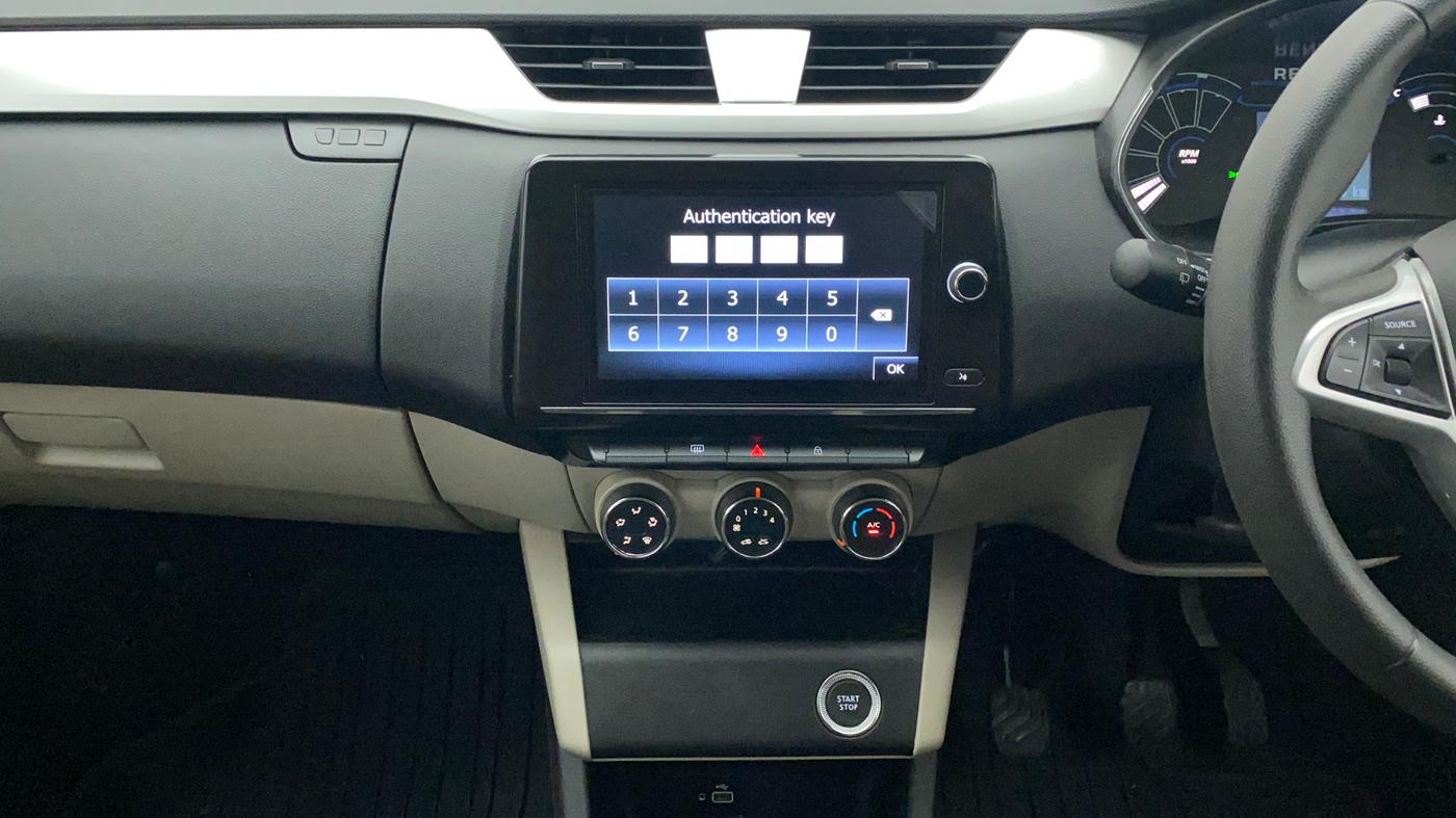 2022 Renault TRIBER RXZ DUAL TONE, Petrol, Manual, 8,433 km, Air Conditioner