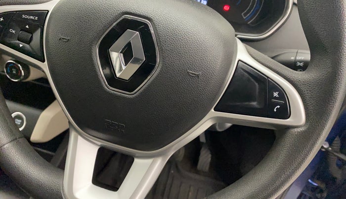 2022 Renault TRIBER RXZ DUAL TONE, Petrol, Manual, 8,433 km, Steering wheel - Phone control not functional
