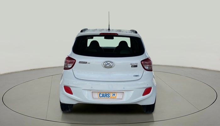 2017 Hyundai Grand i10 SPORTZ 1.2 KAPPA VTVT, Petrol, Manual, 29,561 km, Back/Rear