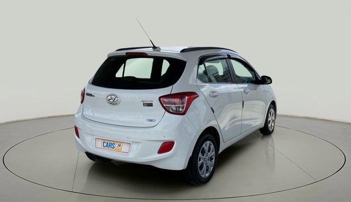 2017 Hyundai Grand i10 SPORTZ 1.2 KAPPA VTVT, Petrol, Manual, 29,561 km, Right Back Diagonal