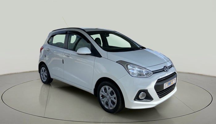2017 Hyundai Grand i10 SPORTZ 1.2 KAPPA VTVT, Petrol, Manual, 29,561 km, Right Front Diagonal